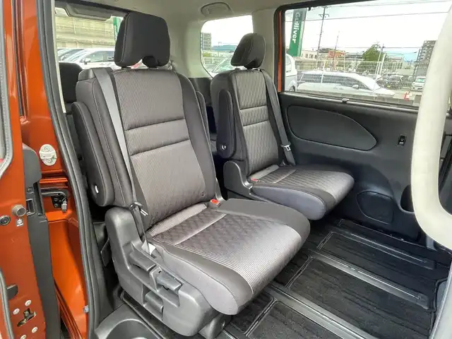 日産 セレナ e－パワー ハイウェイスター V 福岡県 2021(令3)年 2.1万km オレンジ 純正10型SDナビ(フルセグTV/CD/DVD/BT)アラウンドビューモニター後席フリップダウンモニタープロパイロット両側パワスラ前後ドラレコETCデジタルインナーミラーUSB純正フロアマット純正LEDアルミホイールスマートキープッシュスタート