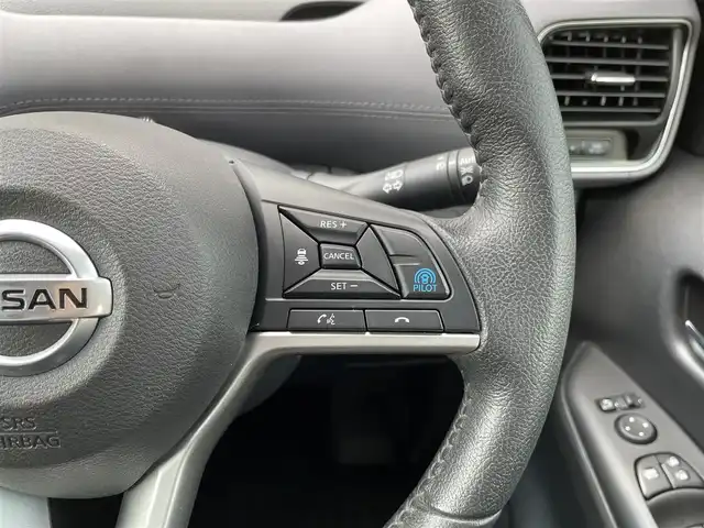 日産 セレナ e－パワー ハイウェイスター V 福岡県 2021(令3)年 2.1万km オレンジ 純正10型SDナビ(フルセグTV/CD/DVD/BT)アラウンドビューモニター後席フリップダウンモニタープロパイロット両側パワスラ前後ドラレコETCデジタルインナーミラーUSB純正フロアマット純正LEDアルミホイールスマートキープッシュスタート
