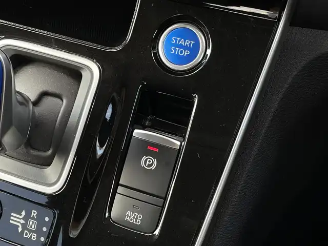 日産 セレナ e－パワー ハイウェイスター V 福岡県 2021(令3)年 2.1万km オレンジ 純正10型SDナビ(フルセグTV/CD/DVD/BT)アラウンドビューモニター後席フリップダウンモニタープロパイロット両側パワスラ前後ドラレコETCデジタルインナーミラーUSB純正フロアマット純正LEDアルミホイールスマートキープッシュスタート