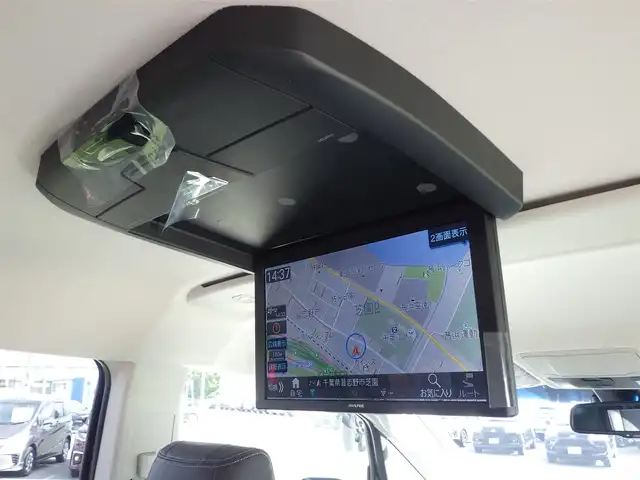 三菱 デリカＤ：５ シャモニー 千葉県 2025(令7)年 0.1千km グラファイトグレーメタリック/ブラックマイカ CHAMONIX (7人)　4WD　e-Assist/オリジナルナビ取付パッケージ＋リアモニター取付パッケージ(25/300)　ステップレス　（7人）D:5専用11型ナビゲーション(322/300)　12.8型後席用モニター(143550円)/e-Assist/・衝突被害軽減ブレーキシステム（FCM）/・車線逸脱警報システム（LDW）/・レーダークルーズコントロールシステム（ACC）/・誤発進抑制機能（前進＆後退時）（UMS）/・オートマチックハイビーム[AHB]/エレクトリックテールゲート/両側パワースライドドア/純正メモリーナビ/地デジTV/【DVD/CD再生機能　Bluetooth接続】/【Apple CarPlay　Android Auto対応】/マルチアラウンドモニター/フリップダウンモニター/革巻きステアリング/ステアリングヒーター/ステアリングスイッチ/LEDヘッドライト/フォグライト/ウインカーミラー/純正18インチアルミホイル/サイド/カーテンエアバッグ/キーレスオペレーションシステム