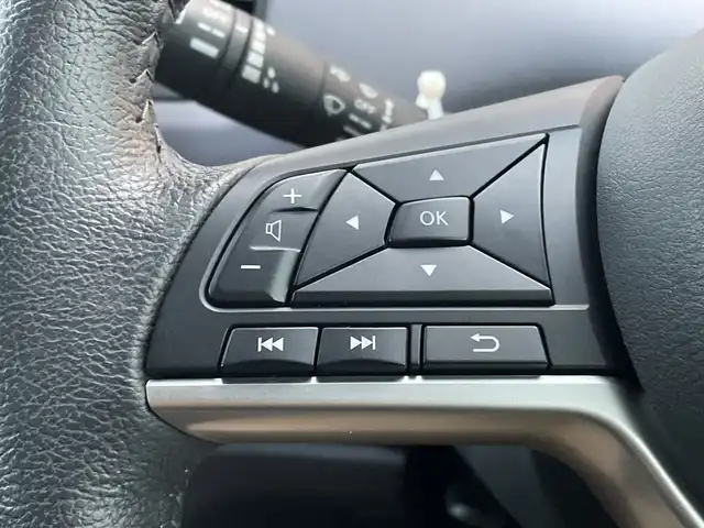 日産 セレナ e－パワー ハイウェイスター V 千葉県 2021(令3)年 1.1万km ブリリアントシルバー 純正10インチナビ/(TV/CD/DVD/Bluetooth)/フリップダウンモニター/プロパイロット/ブラインドスポットモニター/デジタルインナーミラー/360°カメラ/衝突被害軽減システム/車線逸脱警報/クルーズコントロール/両側パワースライドドア/横滑り防止装置/ETC/ドライブレコーダー/アイドリングストップ/LEDヘッドライト/フォグランプ/オートライト/ウィンカーミラー/電動格納ミラー/純正15インチAW/プッシュスタート/スマートキー/フロアマット/ドアバイザー