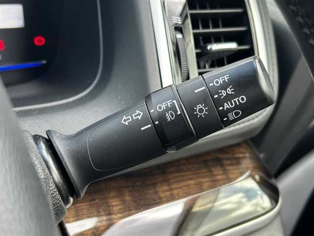 ホンダ オデッセイ ハイブリッド EX　パッケージ 滋賀県 2016(平28)年 7.1万km ホワイトオーキッドパール 社外7インチナビ/【Bluetooth/DVD/CD/フルセグTV】/両側パワースライドドア/ホンダセンシング/・衝突軽減ブレーキ 〈CMBS〉/・歩行者事故低減ステアリング/・アダプティブクルーズコントロール/・LKAS 〈車線維持支援システム〉/・路外逸脱抑制機能/・誤発進抑制機能/・先行車発進お知らせ機能/・標識認識機能/バックカメラ/純正フリップダウンモニター/AC100V電源/ビルトイン純正ETC/LEDヘッドライト/エンジンスターター/純正フロアマット/D席パワーシート/コンフォートビューパッケージ/二列目オットマン/ステアリングリモコン/スマートキー/プッシュスタート