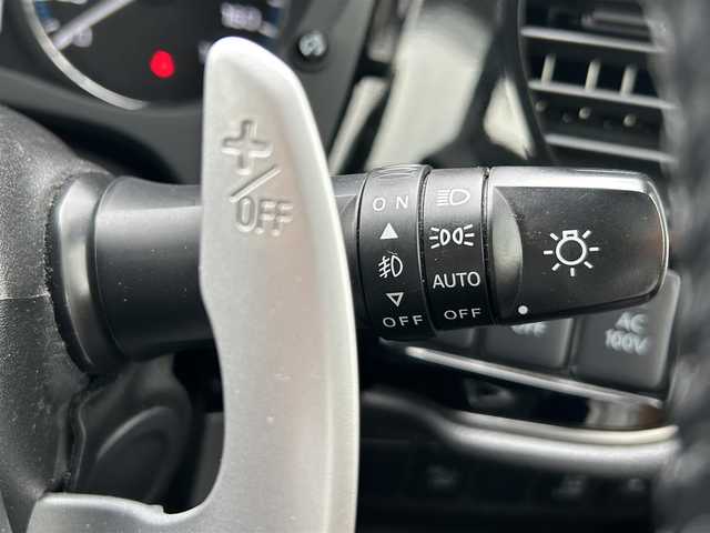 三菱 アウトランダー ＰＨＥＶ G セーフティパッケージ 岡山県 2017(平29)年 8.7万km アメジストブラック 登録時走行距離86768km/社外9インチナビ/フルセグTV(AM.FM.CD.DVD.TV.BT)/バックカメラ/ETC/ドライブレコーダー/シートヒーター/ステアリングヒーター/衝突軽減ブレーキ/レーダークルーズコントロール/レーンキープアシスト/横滑り防止装置/オートライト/アイドリングストップ/AC100V/18インチ純正AW/純正フロアマット/プッシュスタート/スマートキー/急速充電ポート/充電ケーブル