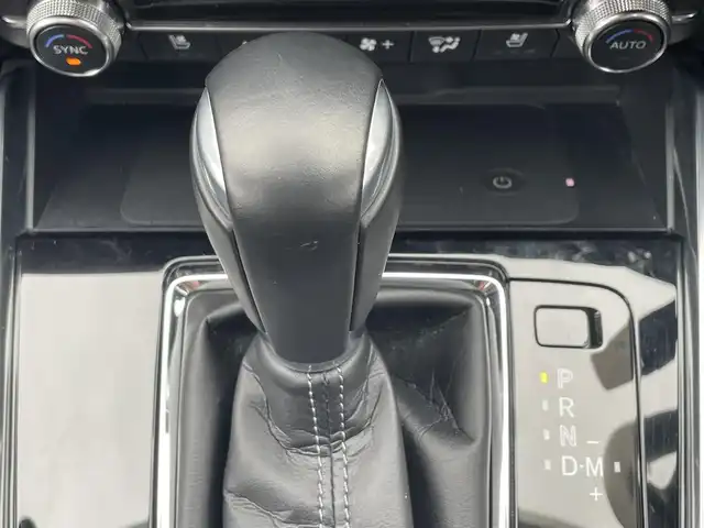 マツダ ＣＸ－８ XD スポーツアピアランス 滋賀県 2023(令5)年 2.2万km ジェットブラックマイカ BOSE/サンルーフ/純正ナビ/(Bluetooth/フルセグ/carplay)/i-ACTIVSENSE/・レーダークルーズコントロール/・レーンキープアシスト/・360°ビュー・モニター/・衝突軽減ブレーキ/・標識認識/レザーシート/シートヒーター/ベンチレーション/パワーシート/ステアリングヒーター/電動リアゲート/電動パーキング/ブレーキホールド/LEDオートライト/Autoハイビーム/前後ドライブレコーダー/電動格納ミラー/ETC/USB/スペアキー