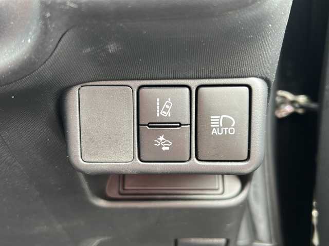 トヨタ アクア S スタイルブラック 岐阜県 2017(平29)年 5.6万km ブラックマイカ 登録時走行距離55604km/純正ナビ/バックモニター/フルセグテレビ/Blue tooth・CD・DVD・SDミュージックサーバー/トヨタセーフティー/レーンキープアシスト/LEDヘッドライト/オートマチックハイビーム/オートライト/社外15アルミ/プッシュスタート/スマートキー/オートエアコン/禁煙車