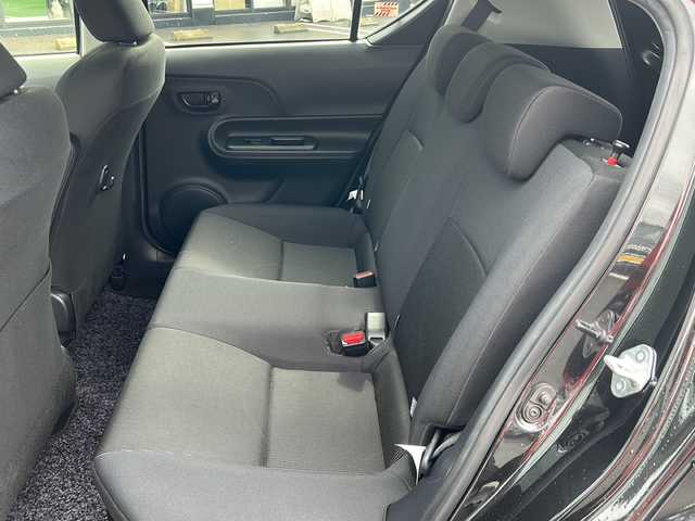 トヨタ アクア S スタイルブラック 岐阜県 2017(平29)年 5.6万km ブラックマイカ 登録時走行距離55604km/純正ナビ/バックモニター/フルセグテレビ/Blue tooth・CD・DVD・SDミュージックサーバー/トヨタセーフティー/レーンキープアシスト/LEDヘッドライト/オートマチックハイビーム/オートライト/社外15アルミ/プッシュスタート/スマートキー/オートエアコン/禁煙車