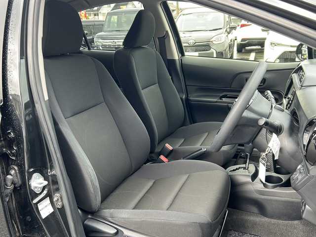 トヨタ アクア S スタイルブラック 岐阜県 2017(平29)年 5.6万km ブラックマイカ 登録時走行距離55604km/純正ナビ/バックモニター/フルセグテレビ/Blue tooth・CD・DVD・SDミュージックサーバー/トヨタセーフティー/レーンキープアシスト/LEDヘッドライト/オートマチックハイビーム/オートライト/社外15アルミ/プッシュスタート/スマートキー/オートエアコン/禁煙車