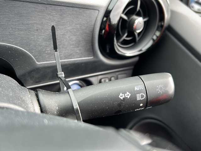 トヨタ アクア S スタイルブラック 岐阜県 2017(平29)年 5.6万km ブラックマイカ 登録時走行距離55604km/純正ナビ/バックモニター/フルセグテレビ/Blue tooth・CD・DVD・SDミュージックサーバー/トヨタセーフティー/レーンキープアシスト/LEDヘッドライト/オートマチックハイビーム/オートライト/社外15アルミ/プッシュスタート/スマートキー/オートエアコン/禁煙車