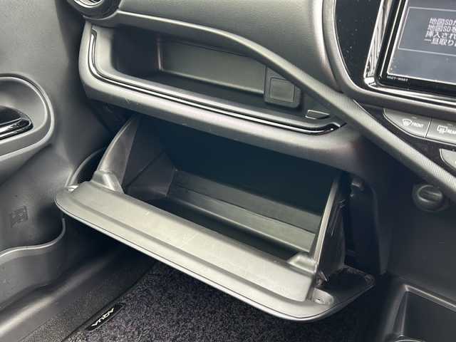 トヨタ アクア S スタイルブラック 岐阜県 2017(平29)年 5.6万km ブラックマイカ 登録時走行距離55604km/純正ナビ/バックモニター/フルセグテレビ/Blue tooth・CD・DVD・SDミュージックサーバー/トヨタセーフティー/レーンキープアシスト/LEDヘッドライト/オートマチックハイビーム/オートライト/社外15アルミ/プッシュスタート/スマートキー/オートエアコン/禁煙車