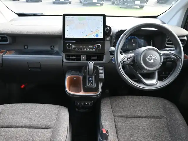 トヨタ シエンタ ハイブリッド Z 千葉県 2023(令5)年 2.2万km アーバンカーキ 185/65R15/Toyota Safety Sense/・プリクラッシュセーフティ/・レーンディパーチャーアラート/・オートハイビーム/・レーダークルーズコントロール/・ブラインドスポットモニター/・RCTA（リヤクロストラフィックアラート）/両側パワースライドドア/純正コネクティッドナビ/地デジTV/【Bluetooth接続】/パノラミックビューモニター/前席シートヒーター/革巻きステアリング/ステアリングヒーター/ステアリングスイッチ/ETC/LEDヘッドライト/ウインカーミラー/クリアランスソナー/純正15インチアルミホイル/サイド/カーテンエアバッグ/スマートキー