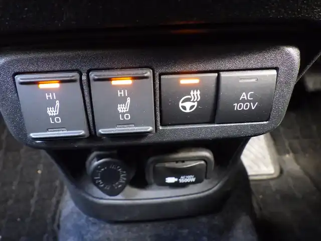 トヨタ シエンタ ハイブリッド Z 千葉県 2023(令5)年 2.2万km アーバンカーキ 185/65R15/Toyota Safety Sense/・プリクラッシュセーフティ/・レーンディパーチャーアラート/・オートハイビーム/・レーダークルーズコントロール/・ブラインドスポットモニター/・RCTA（リヤクロストラフィックアラート）/両側パワースライドドア/純正コネクティッドナビ/地デジTV/【Bluetooth接続】/パノラミックビューモニター/前席シートヒーター/革巻きステアリング/ステアリングヒーター/ステアリングスイッチ/ETC/LEDヘッドライト/ウインカーミラー/クリアランスソナー/純正15インチアルミホイル/サイド/カーテンエアバッグ/スマートキー