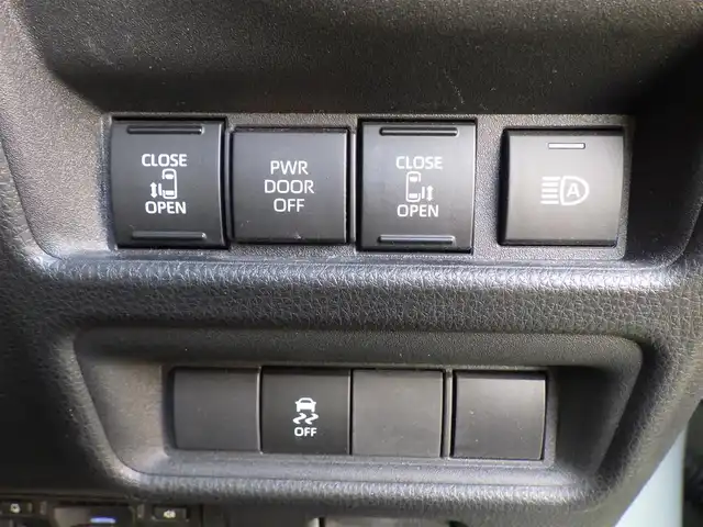 トヨタ シエンタ ハイブリッド Z 千葉県 2023(令5)年 2.2万km アーバンカーキ 185/65R15/Toyota Safety Sense/・プリクラッシュセーフティ/・レーンディパーチャーアラート/・オートハイビーム/・レーダークルーズコントロール/・ブラインドスポットモニター/・RCTA（リヤクロストラフィックアラート）/両側パワースライドドア/純正コネクティッドナビ/地デジTV/【Bluetooth接続】/パノラミックビューモニター/前席シートヒーター/革巻きステアリング/ステアリングヒーター/ステアリングスイッチ/ETC/LEDヘッドライト/ウインカーミラー/クリアランスソナー/純正15インチアルミホイル/サイド/カーテンエアバッグ/スマートキー