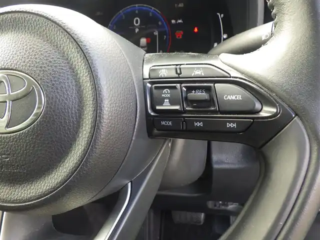 トヨタ シエンタ ハイブリッド Z 千葉県 2023(令5)年 2.2万km アーバンカーキ 185/65R15/Toyota Safety Sense/・プリクラッシュセーフティ/・レーンディパーチャーアラート/・オートハイビーム/・レーダークルーズコントロール/・ブラインドスポットモニター/・RCTA（リヤクロストラフィックアラート）/両側パワースライドドア/純正コネクティッドナビ/地デジTV/【Bluetooth接続】/パノラミックビューモニター/前席シートヒーター/革巻きステアリング/ステアリングヒーター/ステアリングスイッチ/ETC/LEDヘッドライト/ウインカーミラー/クリアランスソナー/純正15インチアルミホイル/サイド/カーテンエアバッグ/スマートキー