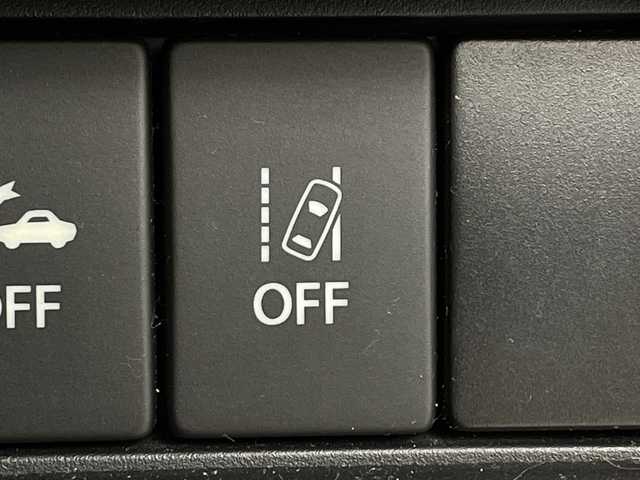 スズキ スイフト スポーツ 茨城県 2020(令2)年 6.7万km プレミアムシルバーメタリック 社外ナビ　フルセグTV　Bluetooth　CD/DVD　パノラミックビューモニター　シートヒーター　純正17インチアルミホイール　純正フロアマット　LEDヘッドライト