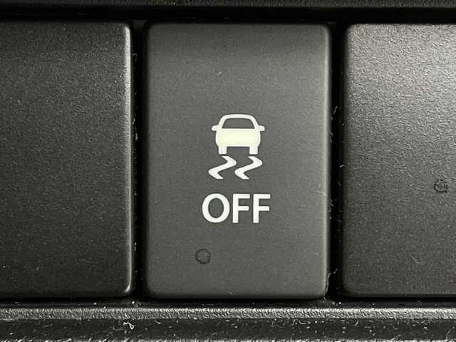 スズキ スイフト スポーツ 茨城県 2020(令2)年 6.7万km プレミアムシルバーメタリック 社外ナビ　フルセグTV　Bluetooth　CD/DVD　パノラミックビューモニター　シートヒーター　純正17インチアルミホイール　純正フロアマット　LEDヘッドライト