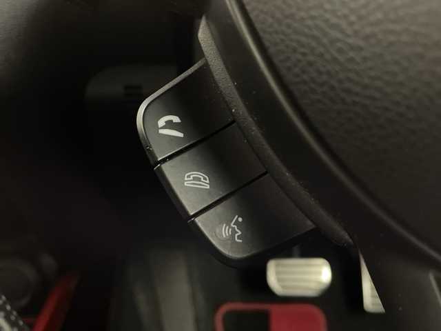 スズキ スイフト スポーツ 茨城県 2020(令2)年 6.7万km プレミアムシルバーメタリック 社外ナビ　フルセグTV　Bluetooth　CD/DVD　パノラミックビューモニター　シートヒーター　純正17インチアルミホイール　純正フロアマット　LEDヘッドライト