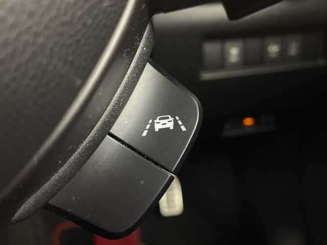 スズキ スイフト スポーツ 茨城県 2020(令2)年 6.7万km プレミアムシルバーメタリック 社外ナビ　フルセグTV　Bluetooth　CD/DVD　パノラミックビューモニター　シートヒーター　純正17インチアルミホイール　純正フロアマット　LEDヘッドライト