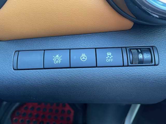 日産 キックス X ツートーンインテリアED 青森県 2020(令2)年 9.9万km ブリリアントホワイトパール e-POWER/日産オリジナルナビゲーション（フルセグ/RADIO/BT）/全方位カメラ/バックカメラ/フロントカメラ/プロパイロット/ドライブレコーダー/インテリジェントミラー/レーダークルーズコントロール/2トーンレザーシート/ブレーキホールド/ハンドルヒーター/社外スタッドレスタイヤ車載/スマートキー/ビルトインETC/LEDヘッドライト/取扱説明書/保証書/ナビ説明書