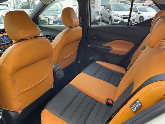 日産 キックス X ツートーンインテリアED 青森県 2020(令2)年 9.9万km ブリリアントホワイトパール e-POWER/日産オリジナルナビゲーション（フルセグ/RADIO/BT）/全方位カメラ/バックカメラ/フロントカメラ/プロパイロット/ドライブレコーダー/インテリジェントミラー/レーダークルーズコントロール/2トーンレザーシート/ブレーキホールド/ハンドルヒーター/社外スタッドレスタイヤ車載/スマートキー/ビルトインETC/LEDヘッドライト/取扱説明書/保証書/ナビ説明書