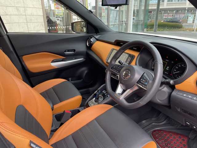 日産 キックス X ツートーンインテリアED 青森県 2020(令2)年 9.9万km ブリリアントホワイトパール e-POWER/日産オリジナルナビゲーション（フルセグ/RADIO/BT）/全方位カメラ/バックカメラ/フロントカメラ/プロパイロット/ドライブレコーダー/インテリジェントミラー/レーダークルーズコントロール/2トーンレザーシート/ブレーキホールド/ハンドルヒーター/社外スタッドレスタイヤ車載/スマートキー/ビルトインETC/LEDヘッドライト/取扱説明書/保証書/ナビ説明書