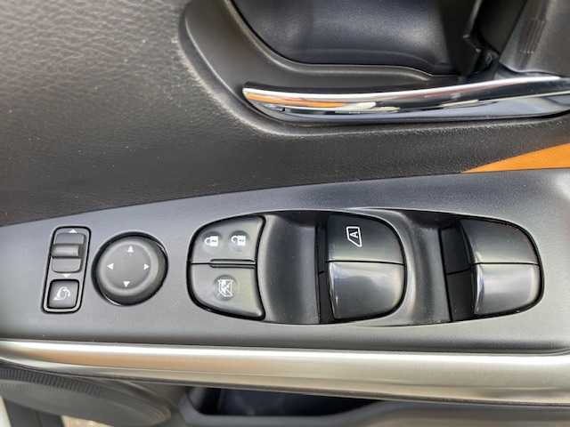 日産 キックス X ツートーンインテリアED 青森県 2020(令2)年 9.9万km ブリリアントホワイトパール e-POWER/日産オリジナルナビゲーション（フルセグ/RADIO/BT）/全方位カメラ/バックカメラ/フロントカメラ/プロパイロット/ドライブレコーダー/インテリジェントミラー/レーダークルーズコントロール/2トーンレザーシート/ブレーキホールド/ハンドルヒーター/社外スタッドレスタイヤ車載/スマートキー/ビルトインETC/LEDヘッドライト/取扱説明書/保証書/ナビ説明書