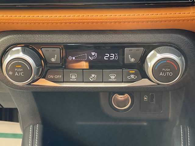 日産 キックス X ツートーンインテリアED 青森県 2020(令2)年 9.9万km ブリリアントホワイトパール e-POWER/日産オリジナルナビゲーション（フルセグ/RADIO/BT）/全方位カメラ/バックカメラ/フロントカメラ/プロパイロット/ドライブレコーダー/インテリジェントミラー/レーダークルーズコントロール/2トーンレザーシート/ブレーキホールド/ハンドルヒーター/社外スタッドレスタイヤ車載/スマートキー/ビルトインETC/LEDヘッドライト/取扱説明書/保証書/ナビ説明書