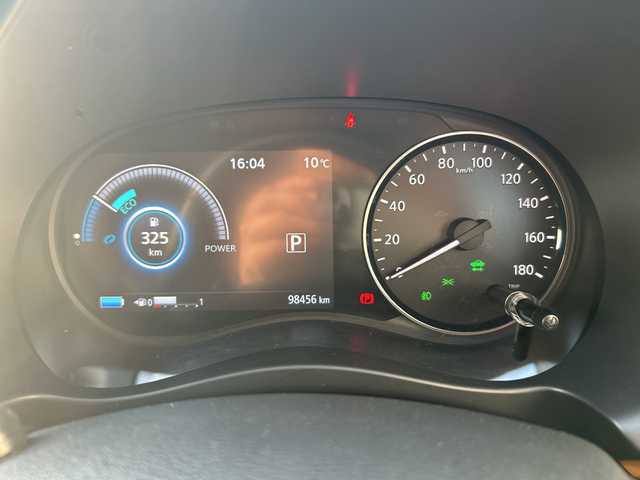 日産 キックス X ツートーンインテリアED 福岡県 2020(令2)年 9.9万km ブリリアントホワイトパール 純正９インチナビ/　（AM/FM/iPod/SD/USB/BT/CD/DVD/TV）/アラウンドビュー/ドライブレコーダー（前後）/デジタルインナーミラー/シートヒーター（D席＋N席）/ヒートステアリング/ETC/プロパイロット/　・クルーズコントロール/　・レーンキープアシスト/　・衝突軽減ブレーキ/オートホールド/電動パーキングブレーキ/ステアリングスイッチ/フォグランプ/プッシュスタート/電格ミラー