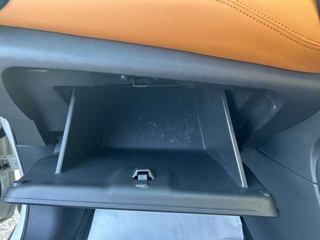 日産 キックス X ツートーンインテリアED 福岡県 2020(令2)年 9.9万km ブリリアントホワイトパール 純正９インチナビ/　（AM/FM/iPod/SD/USB/BT/CD/DVD/TV）/アラウンドビュー/ドライブレコーダー（前後）/デジタルインナーミラー/シートヒーター（D席＋N席）/ヒートステアリング/ETC/プロパイロット/　・クルーズコントロール/　・レーンキープアシスト/　・衝突軽減ブレーキ/オートホールド/電動パーキングブレーキ/ステアリングスイッチ/フォグランプ/プッシュスタート/電格ミラー