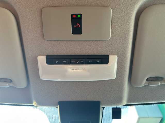 日産 キックス X ツートーンインテリアED 福岡県 2020(令2)年 9.9万km ブリリアントホワイトパール 純正９インチナビ/　（AM/FM/iPod/SD/USB/BT/CD/DVD/TV）/アラウンドビュー/ドライブレコーダー（前後）/デジタルインナーミラー/シートヒーター（D席＋N席）/ヒートステアリング/ETC/プロパイロット/　・クルーズコントロール/　・レーンキープアシスト/　・衝突軽減ブレーキ/オートホールド/電動パーキングブレーキ/ステアリングスイッチ/フォグランプ/プッシュスタート/電格ミラー