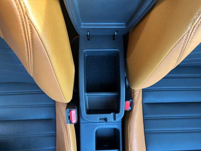 日産 キックス X ツートーンインテリアED 福岡県 2020(令2)年 9.9万km ブリリアントホワイトパール 純正９インチナビ/　（AM/FM/iPod/SD/USB/BT/CD/DVD/TV）/アラウンドビュー/ドライブレコーダー（前後）/デジタルインナーミラー/シートヒーター（D席＋N席）/ヒートステアリング/ETC/プロパイロット/　・クルーズコントロール/　・レーンキープアシスト/　・衝突軽減ブレーキ/オートホールド/電動パーキングブレーキ/ステアリングスイッチ/フォグランプ/プッシュスタート/電格ミラー