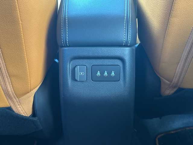 日産 キックス X ツートーンインテリアED 福岡県 2020(令2)年 9.9万km ブリリアントホワイトパール 純正９インチナビ/　（AM/FM/iPod/SD/USB/BT/CD/DVD/TV）/アラウンドビュー/ドライブレコーダー（前後）/デジタルインナーミラー/シートヒーター（D席＋N席）/ヒートステアリング/ETC/プロパイロット/　・クルーズコントロール/　・レーンキープアシスト/　・衝突軽減ブレーキ/オートホールド/電動パーキングブレーキ/ステアリングスイッチ/フォグランプ/プッシュスタート/電格ミラー