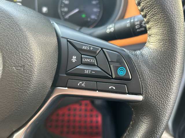 日産 キックス X ツートーンインテリアED 福岡県 2020(令2)年 9.9万km ブリリアントホワイトパール 純正９インチナビ/　（AM/FM/iPod/SD/USB/BT/CD/DVD/TV）/アラウンドビュー/ドライブレコーダー（前後）/デジタルインナーミラー/シートヒーター（D席＋N席）/ヒートステアリング/ETC/プロパイロット/　・クルーズコントロール/　・レーンキープアシスト/　・衝突軽減ブレーキ/オートホールド/電動パーキングブレーキ/ステアリングスイッチ/フォグランプ/プッシュスタート/電格ミラー