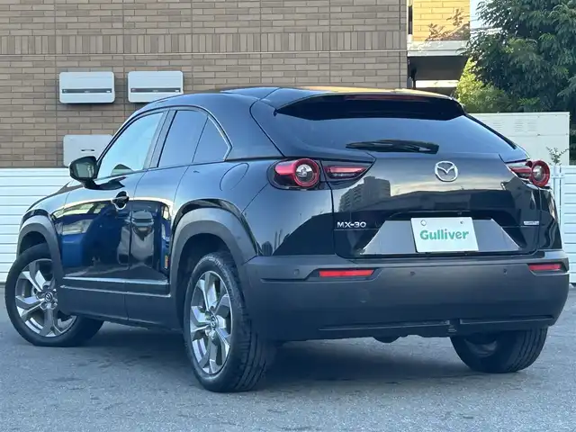 マツダ ＭＸ－３０ 群馬県 2021(令3)年 1.8万km ジェットブラックマイカ ワンオーナー/メモリナビ/Bluetooth/全方位カメラ/シートヒーター/ハンドルヒーター/電動シート/プッシュスタート/ETC/純正18インチアルミホイール