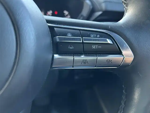 マツダ ＭＸ－３０ 群馬県 2021(令3)年 1.8万km ジェットブラックマイカ ワンオーナー/メモリナビ/Bluetooth/全方位カメラ/シートヒーター/ハンドルヒーター/電動シート/プッシュスタート/ETC/純正18インチアルミホイール