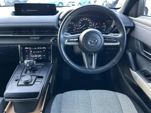 マツダ ＭＸ－３０ 群馬県 2021(令3)年 1.8万km ジェットブラックマイカ ワンオーナー/メモリナビ/Bluetooth/全方位カメラ/シートヒーター/ハンドルヒーター/電動シート/プッシュスタート/ETC/純正18インチアルミホイール
