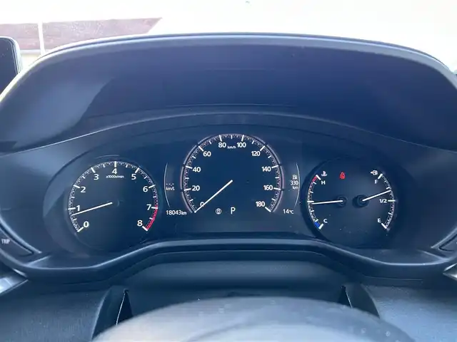 マツダ ＭＸ－３０ 群馬県 2021(令3)年 1.8万km ジェットブラックマイカ ワンオーナー/メモリナビ/Bluetooth/全方位カメラ/シートヒーター/ハンドルヒーター/電動シート/プッシュスタート/ETC/純正18インチアルミホイール