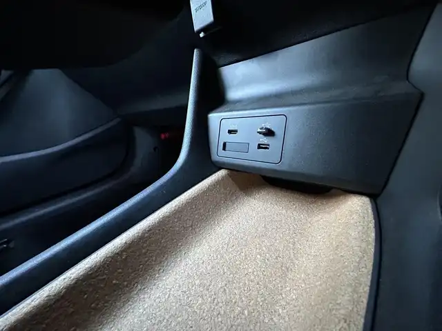 マツダ ＭＸ－３０ 群馬県 2021(令3)年 1.8万km ジェットブラックマイカ ワンオーナー/メモリナビ/Bluetooth/全方位カメラ/シートヒーター/ハンドルヒーター/電動シート/プッシュスタート/ETC/純正18インチアルミホイール