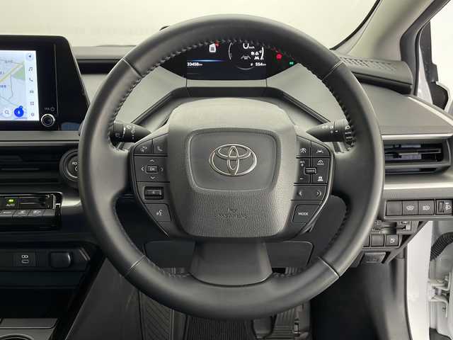 トヨタ プリウス X 長野県 2023(令5)年 3.4万km スーパーホワイトⅡ 4WD/純正ナビ/（フルセグ/Bluetooth/AppleCarPlay/AndroidAuto)/バックカメラ/トヨタセーフティーセンス/・プリクラッシュセーフティ/・レーンキープアシスト/・レーンディパーチャーアラート/・プロアクティブドライビングアシスト/・リヤクロストラフィックアラート/レーダークルーズコントロール/ETC2.0/LEDヘッドライト/LEDフォグ/スマートキー