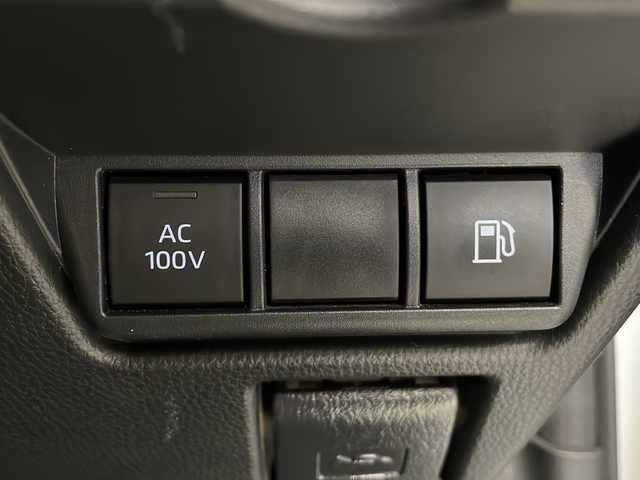 トヨタ プリウス X 長野県 2023(令5)年 3.4万km スーパーホワイトⅡ 4WD/純正ナビ/（フルセグ/Bluetooth/AppleCarPlay/AndroidAuto)/バックカメラ/トヨタセーフティーセンス/・プリクラッシュセーフティ/・レーンキープアシスト/・レーンディパーチャーアラート/・プロアクティブドライビングアシスト/・リヤクロストラフィックアラート/レーダークルーズコントロール/ETC2.0/LEDヘッドライト/LEDフォグ/スマートキー