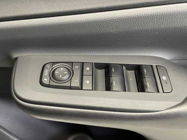 トヨタ プリウス X 長野県 2023(令5)年 3.4万km スーパーホワイトⅡ 4WD/純正ナビ/（フルセグ/Bluetooth/AppleCarPlay/AndroidAuto)/バックカメラ/トヨタセーフティーセンス/・プリクラッシュセーフティ/・レーンキープアシスト/・レーンディパーチャーアラート/・プロアクティブドライビングアシスト/・リヤクロストラフィックアラート/レーダークルーズコントロール/ETC2.0/LEDヘッドライト/LEDフォグ/スマートキー