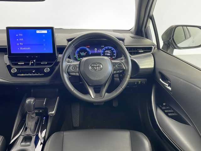 トヨタ カローラツーリング ハイブリッド ダブルバイビー 愛知県 2023(令5)年 3.4万km プラチナホワイトパールマイカ /禁煙車//モデリスタエアロ//純正10.25インチナビ//フルセグTV・AMFM・Bluetooth・USB//バックカメラ//ビルトインETC2.0//前後ドライブレコーダー(バックカメラ併用)//トヨタセーフティセンス//レーダークルーズコントロール//プロアクティブドライビングアシスト//前後クリアランスソナー//LEDヘッドライト//オートライト//フロントフォグランプ//合皮&レザテックシート//純正17インチアルミホイール//革巻きステアリング//ステアリングスイッチ//プッシュスタート//電動格納ミラー//イモビライザー