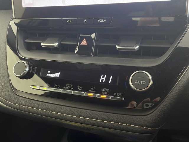 トヨタ カローラツーリング ハイブリッド ダブルバイビー 愛知県 2023(令5)年 3.4万km プラチナホワイトパールマイカ /禁煙車//モデリスタエアロ//純正10.25インチナビ//フルセグTV・AMFM・Bluetooth・USB//バックカメラ//ビルトインETC2.0//前後ドライブレコーダー(バックカメラ併用)//トヨタセーフティセンス//レーダークルーズコントロール//プロアクティブドライビングアシスト//前後クリアランスソナー//LEDヘッドライト//オートライト//フロントフォグランプ//合皮&レザテックシート//純正17インチアルミホイール//革巻きステアリング//ステアリングスイッチ//プッシュスタート//電動格納ミラー//イモビライザー