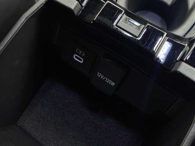 トヨタ カローラツーリング ハイブリッド ダブルバイビー 愛知県 2023(令5)年 3.4万km プラチナホワイトパールマイカ /禁煙車//モデリスタエアロ//純正10.25インチナビ//フルセグTV・AMFM・Bluetooth・USB//バックカメラ//ビルトインETC2.0//前後ドライブレコーダー(バックカメラ併用)//トヨタセーフティセンス//レーダークルーズコントロール//プロアクティブドライビングアシスト//前後クリアランスソナー//LEDヘッドライト//オートライト//フロントフォグランプ//合皮&レザテックシート//純正17インチアルミホイール//革巻きステアリング//ステアリングスイッチ//プッシュスタート//電動格納ミラー//イモビライザー