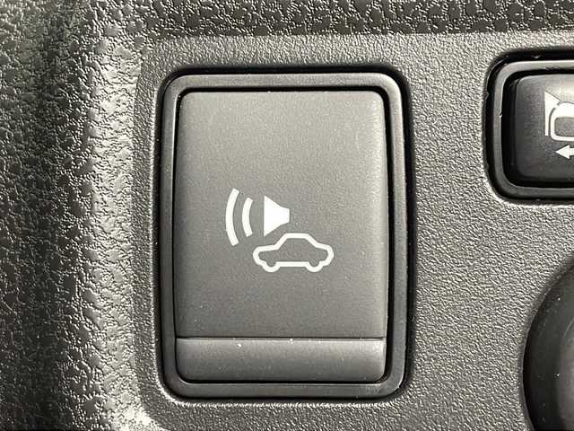 日産 ノート e－パワー X 茨城県 2018(平30)年 7.5万km ブリリアントホワイトパール デジタルインナーミラー　/純正ナビ　/全周囲カメラ　/フルセグＴＶ　/CD再生 /衝突被害軽減ブレーキ　/レーンキープアシスト　/コーナーセンサー　/ＥＴＣ /スマートキー /電格ミラー /純正フロアマット /禁煙車