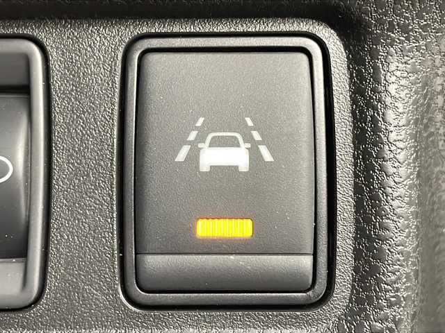 日産 ノート e－パワー X 茨城県 2018(平30)年 7.5万km ブリリアントホワイトパール デジタルインナーミラー　/純正ナビ　/全周囲カメラ　/フルセグＴＶ　/CD再生 /衝突被害軽減ブレーキ　/レーンキープアシスト　/コーナーセンサー　/ＥＴＣ /スマートキー /電格ミラー /純正フロアマット /禁煙車