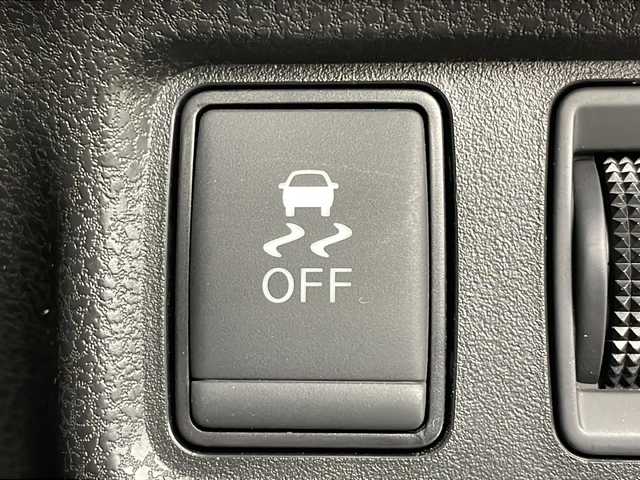 日産 ノート e－パワー X 茨城県 2018(平30)年 7.5万km ブリリアントホワイトパール デジタルインナーミラー　/純正ナビ　/全周囲カメラ　/フルセグＴＶ　/CD再生 /衝突被害軽減ブレーキ　/レーンキープアシスト　/コーナーセンサー　/ＥＴＣ /スマートキー /電格ミラー /純正フロアマット /禁煙車