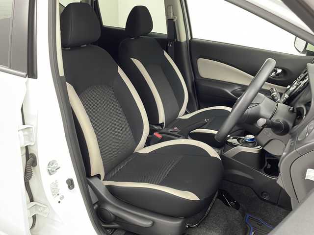 日産 ノート e－パワー X 茨城県 2018(平30)年 7.5万km ブリリアントホワイトパール デジタルインナーミラー　/純正ナビ　/全周囲カメラ　/フルセグＴＶ　/CD再生 /衝突被害軽減ブレーキ　/レーンキープアシスト　/コーナーセンサー　/ＥＴＣ /スマートキー /電格ミラー /純正フロアマット /禁煙車