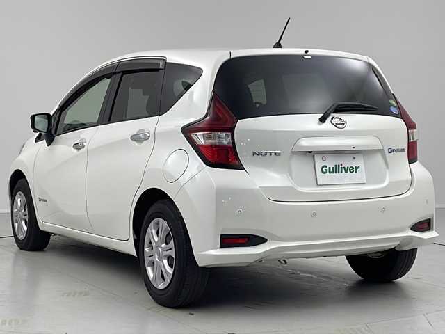 日産 ノート e－パワー X 茨城県 2018(平30)年 7.5万km ブリリアントホワイトパール デジタルインナーミラー　/純正ナビ　/全周囲カメラ　/フルセグＴＶ　/CD再生 /衝突被害軽減ブレーキ　/レーンキープアシスト　/コーナーセンサー　/ＥＴＣ /スマートキー /電格ミラー /純正フロアマット /禁煙車