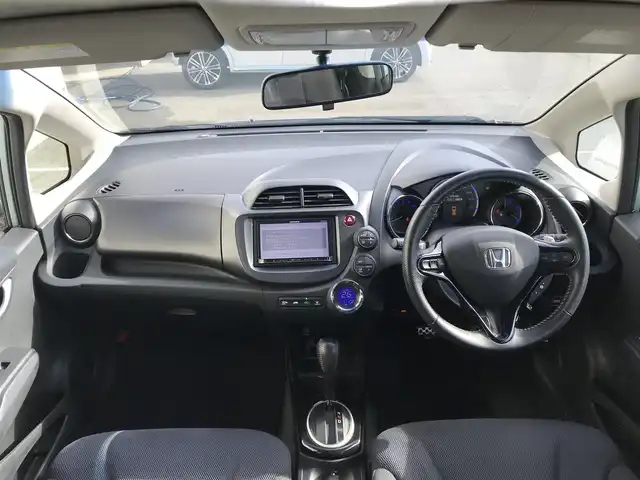 ホンダ フィット ハイブリット RS ファインスタイル 富山県 2013(平25)年 4.8万km スーパープラチナアクアメタリック 社外ナビ/ワンセグTV/バックカメラ/クルーズコントロール/スマートキー/横滑り防止装置/パドルシフト/ステアリングスイッチ/HIDヘッドライト/ETC/ウインカーミラー/電動格納ミラー