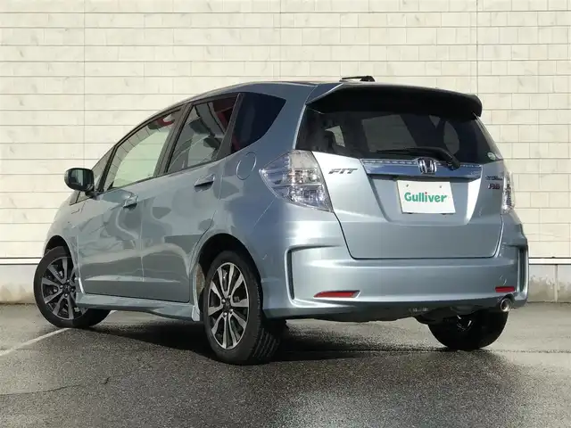 ホンダ フィット ハイブリット RS ファインスタイル 富山県 2013(平25)年 4.8万km スーパープラチナアクアメタリック 社外ナビ/ワンセグTV/バックカメラ/クルーズコントロール/スマートキー/横滑り防止装置/パドルシフト/ステアリングスイッチ/HIDヘッドライト/ETC/ウインカーミラー/電動格納ミラー